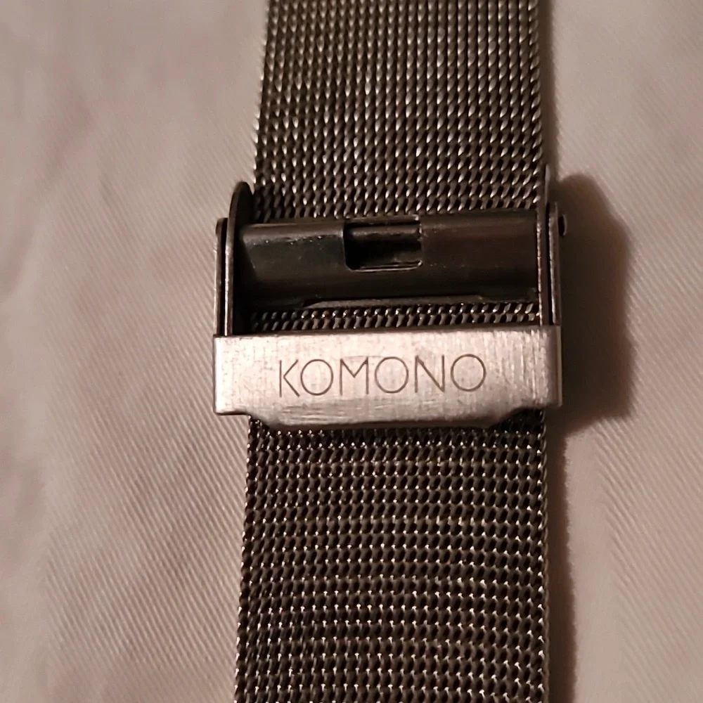 Komono The Winston Royale Mens Minimalist Watch Cobalt Blue Face Mesh Band‎